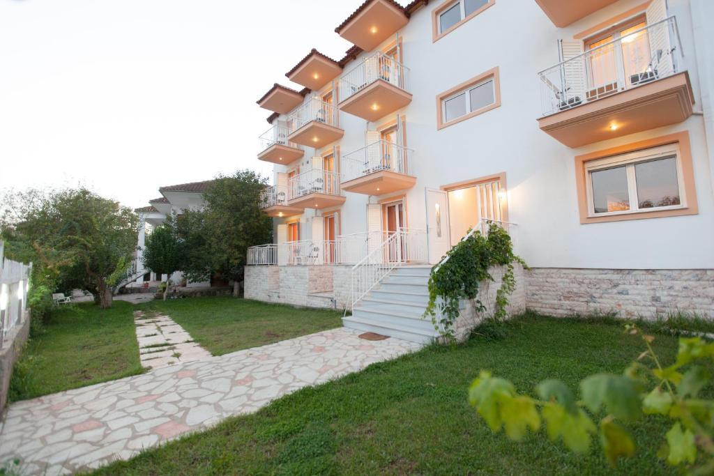 Elatos Apartments Kleitoria Esterno foto
